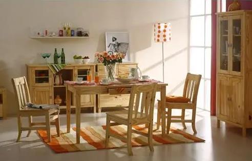 松木家具怎么樣，松木家具的優(yōu)缺點(diǎn)有哪些？