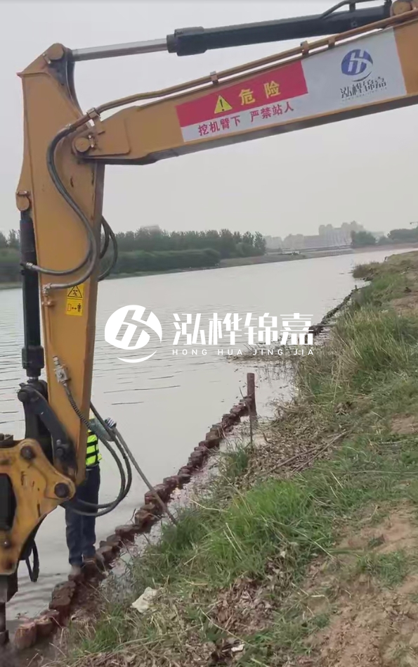 防汛木樁為什么要選擇松木？防汛木樁一根的價(jià)格是多少？