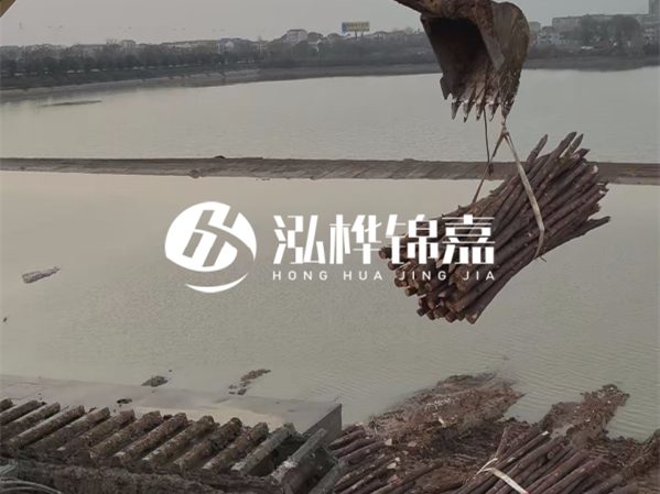 包工包料和清工施工哪種更劃算？1000根松木樁正常施工周期要多久？