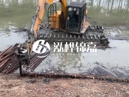 河道木材松木樁怎么選？河道工程用什么規(guī)格松木樁？