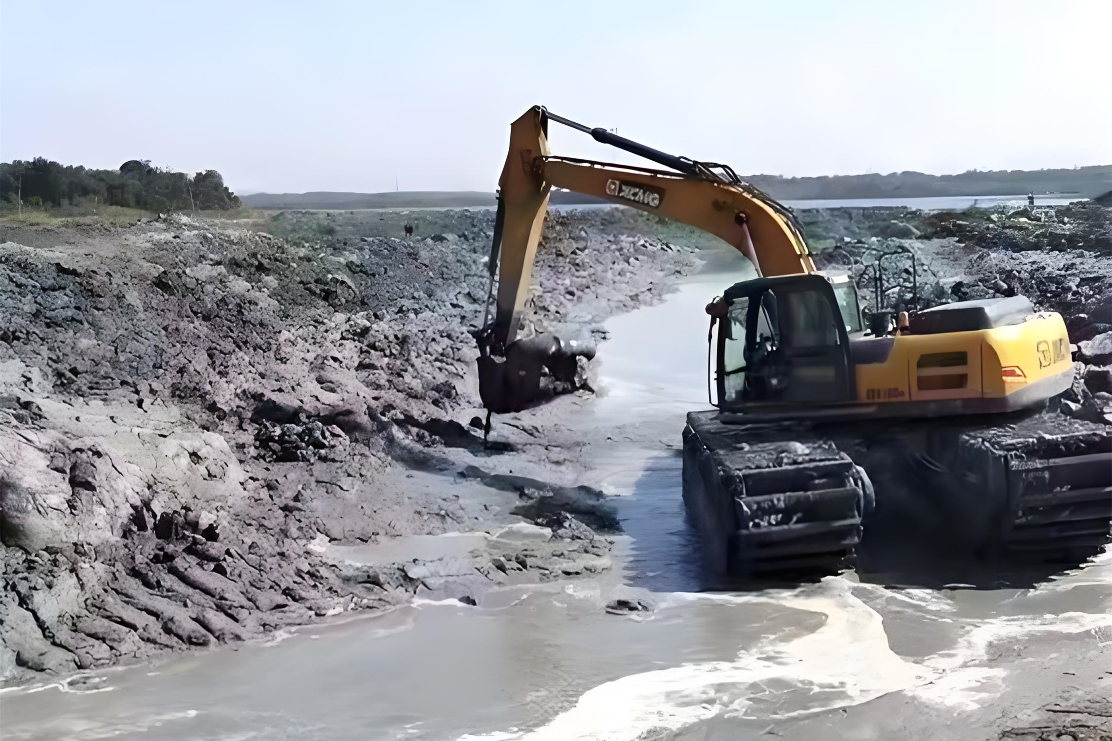 安徽水挖清淤團(tuán)隊(duì)泓樺錦嘉-挖機(jī)怎么清理魚塘淤泥？