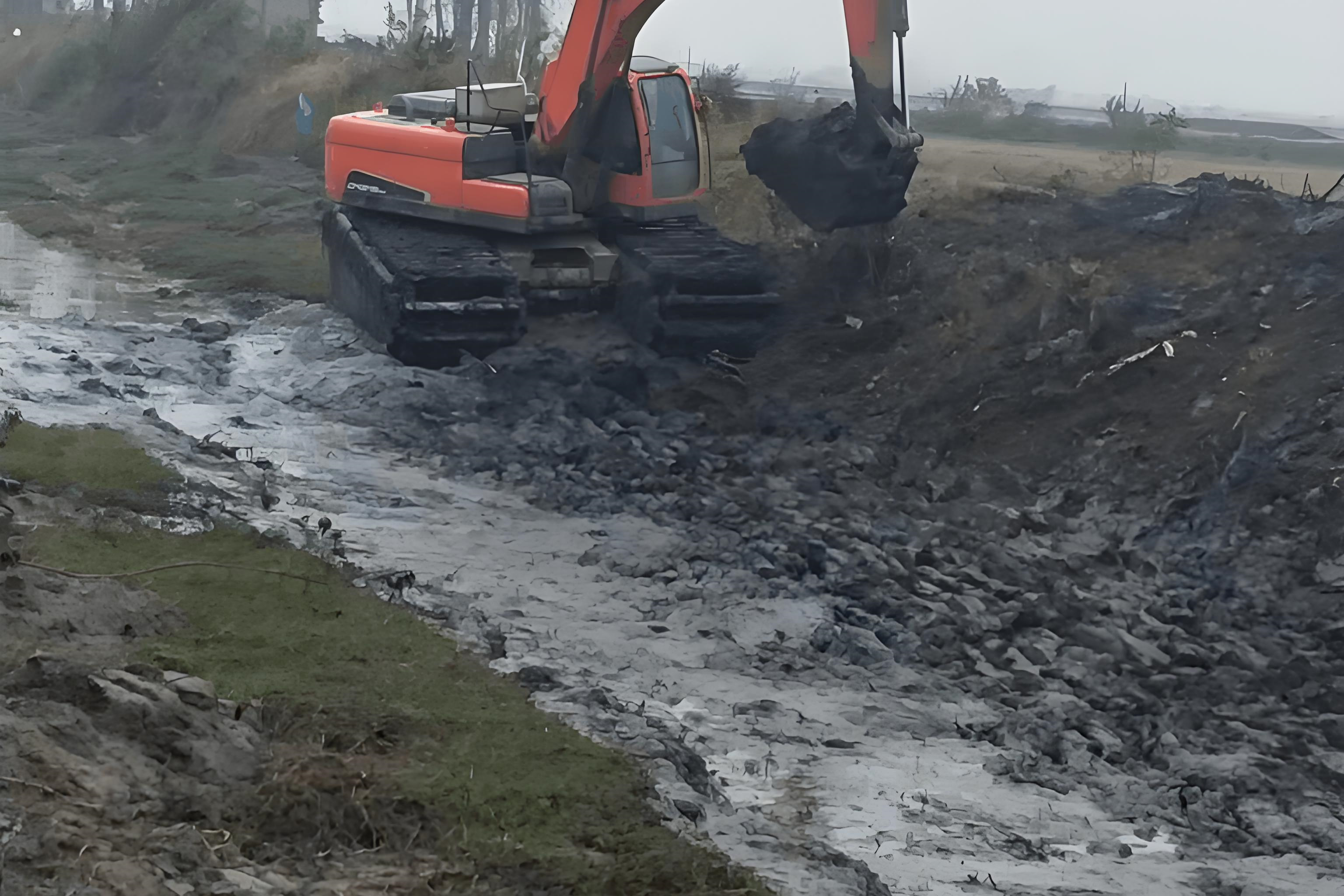 廣東湛江挖機清淤施工隊-挖機清淤能在水下作業(yè)嗎？?