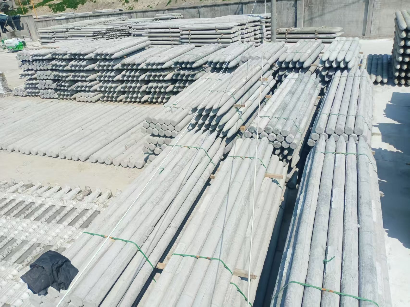 水泥樁廠家泓樺錦嘉 - 水泥樁和木樁哪個(gè)更經(jīng)濟(jì)？?