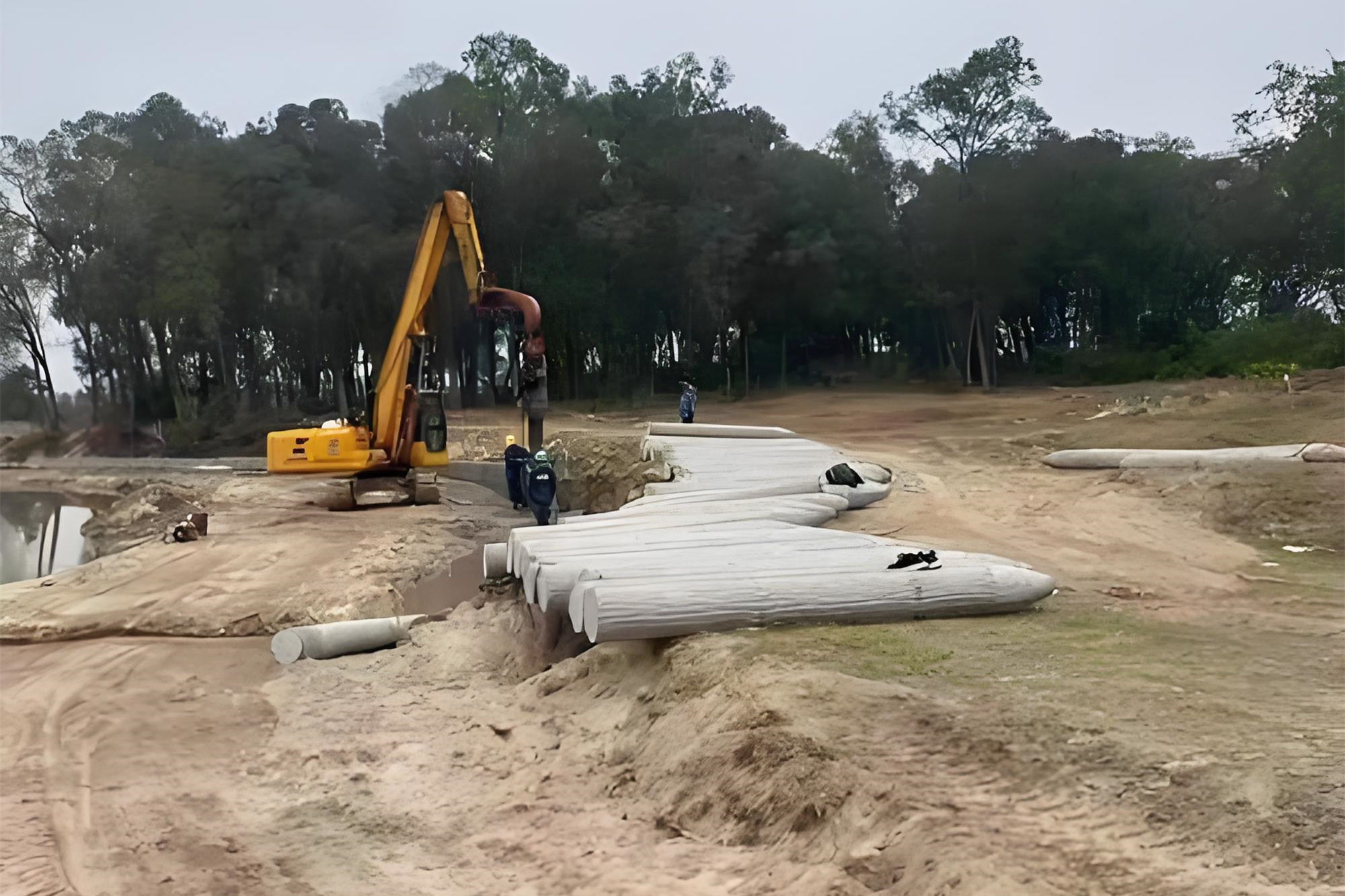 水泥仿木樁廠家泓樺錦嘉-水泥仿木樁價格是按根還是按立方計算？