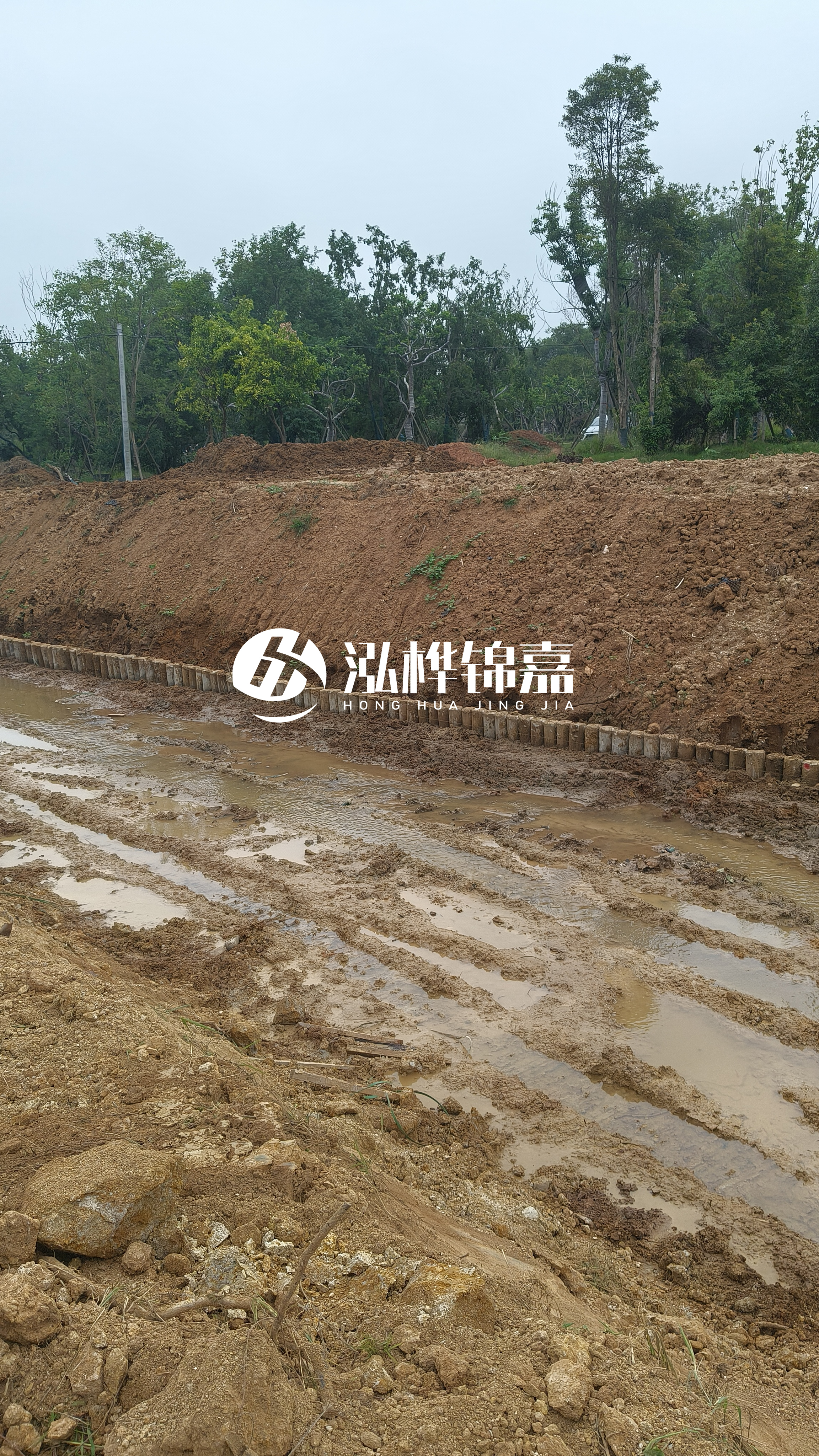 水泥仿木樁施工隊(duì)泓樺錦嘉-4米水泥樁打樁多少錢(qián)一根？