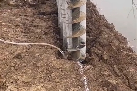 水泥仿木樁施工隊(duì)泓樺錦嘉 - 長(zhǎng)度 3 米水泥河道樁施工多少錢？